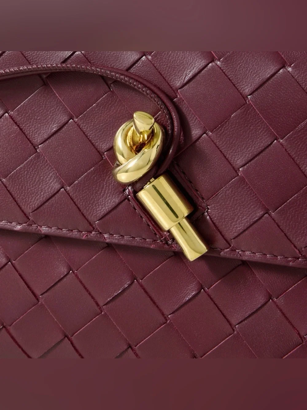 BOTTEGA VENETA Andiamo knot Intrecciato leather clutch